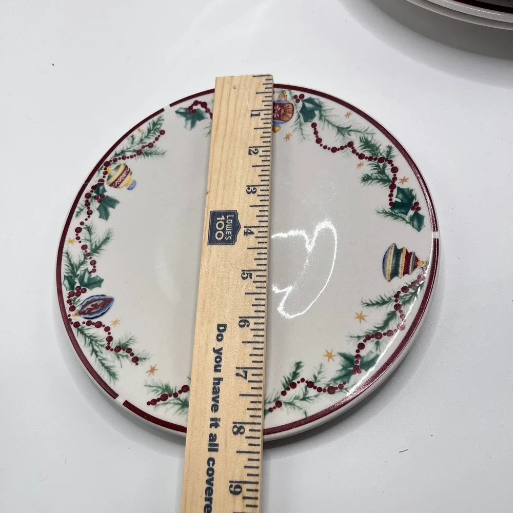 Farberware Holiday Treats 2125 Salad Plates Set of 4 Christmas Ornaments 8in